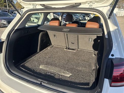 Used 2018 Volkswagen Golf Alltrack SEL image 12