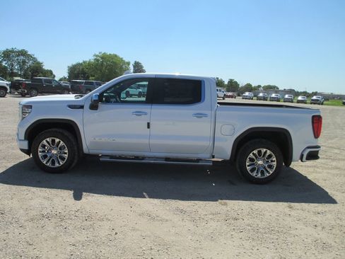 New 2026 GMC Sierra 1500 Denali AWD/4WD image 9