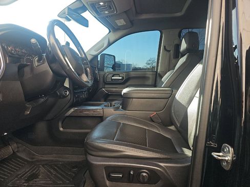 Used 2021 Chevrolet Silverado 2500 LTZ w/ LTZ Plus Package image 11