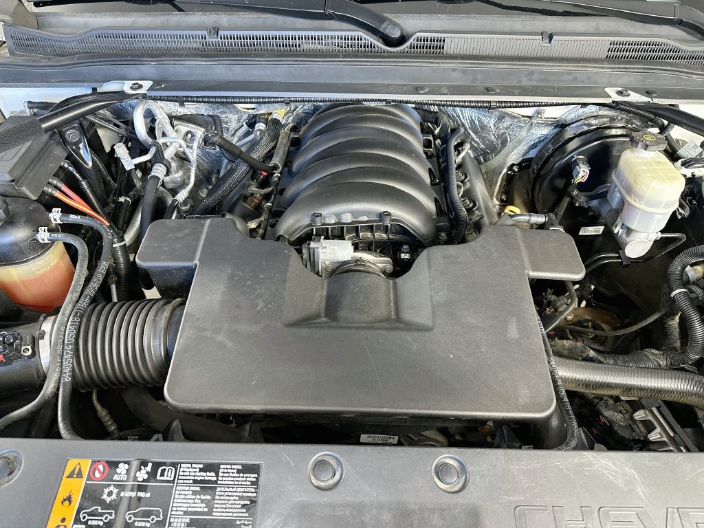 Used 2018 Chevrolet Suburban LT AWD/4WD image 31