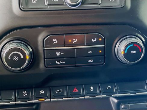 Used 2022 Chevrolet Silverado 1500 Custom Trail Boss w/ Safety Confidence Package AWD/4WD image 18