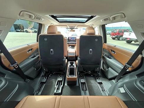 New 2026 Nissan Pathfinder Platinum w/ Cargo Package AWD/4WD image 47