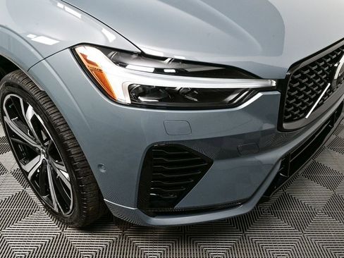 Used 2022 Volvo XC60 T8 R-Design w/ Advanced Package image 36
