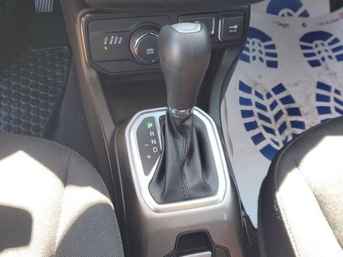 Used 2022 Jeep Renegade Latitude image 26