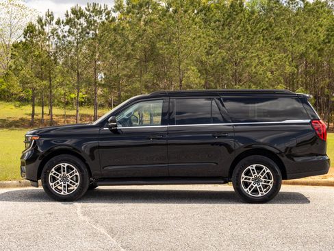 New 2026 Ford Expedition Max Active RWD image 8
