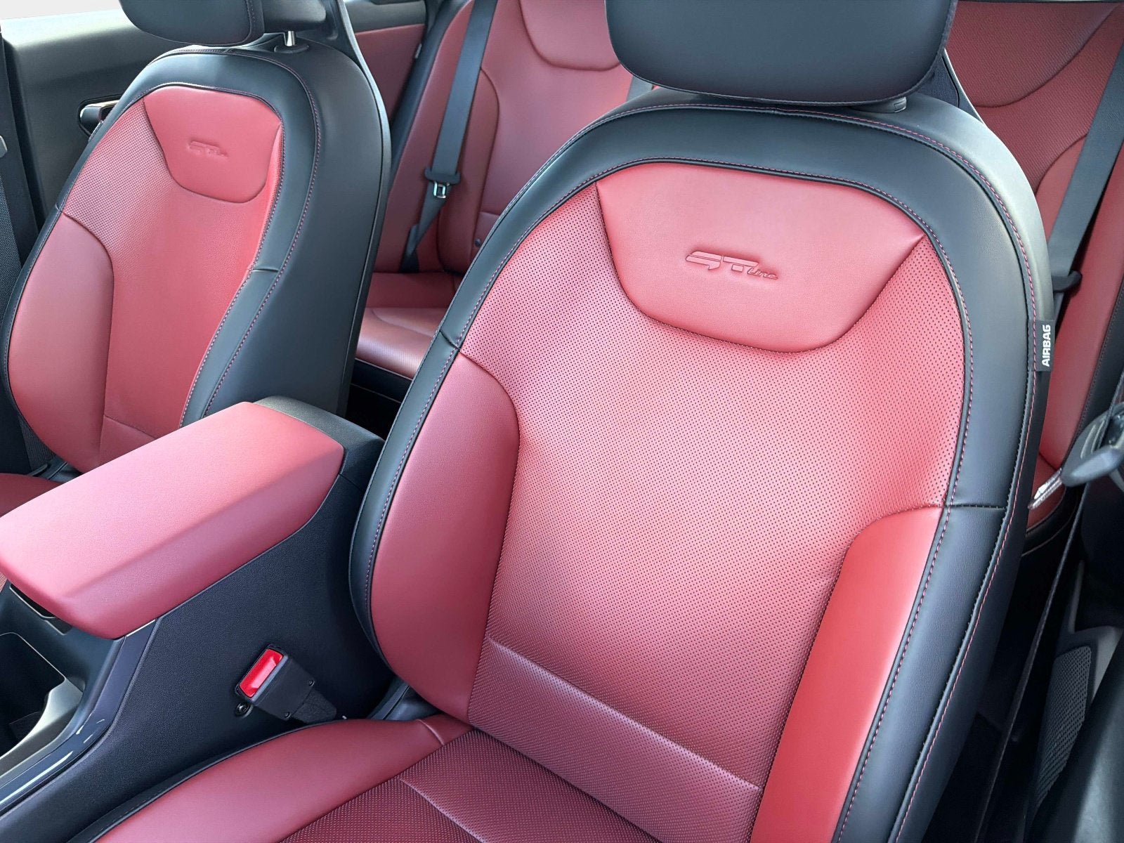New 2026 Kia K4 GT-Line w/ GT-Line Premium Package FWD image 18