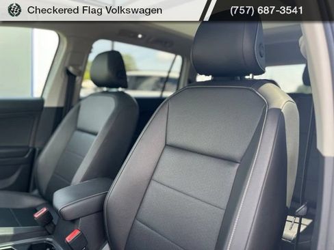 Used 2021 Volkswagen Tiguan SE w/ Panoramic Sunroof Package AWD/4WD image 21