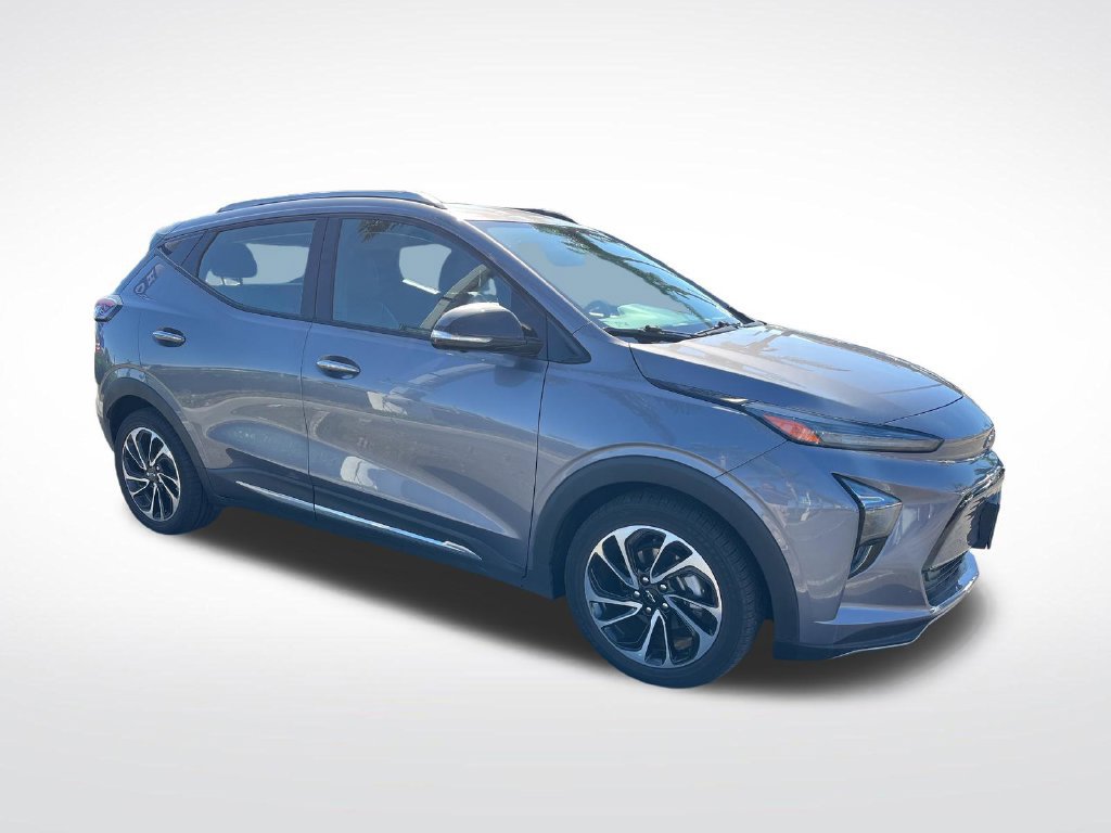 Used 2022 Chevrolet Bolt EUV Premier w/ Sun & Sound Package FWD image 6