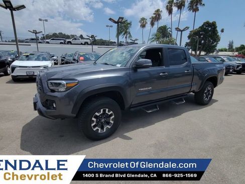 Used 2023 Toyota Tacoma TRD Off-Road AWD/4WD image 4