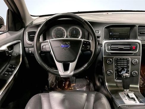 Used 2012 Volvo S60 T5 image 5