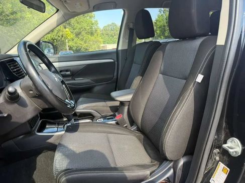 Used 2017 Mitsubishi Outlander ES AWD/4WD image 13