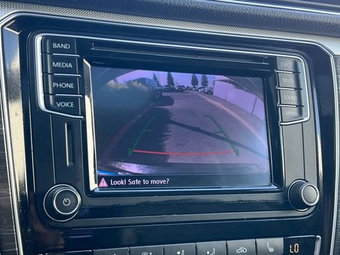 Used 2016 Volkswagen Passat 1.8T SE w/ Lighting Package (P06) image 19