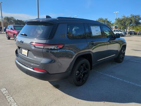 New 2025 Jeep Grand Cherokee L Altitude AWD/4WD image 5