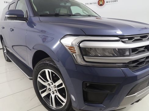 Used 2022 Ford Expedition XLT image 17
