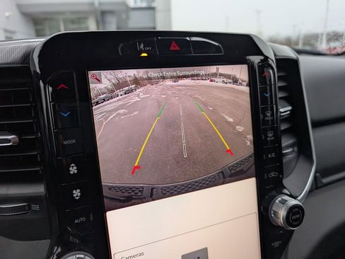 New 2026 RAM 1500 4x4 Crew Cab image 27