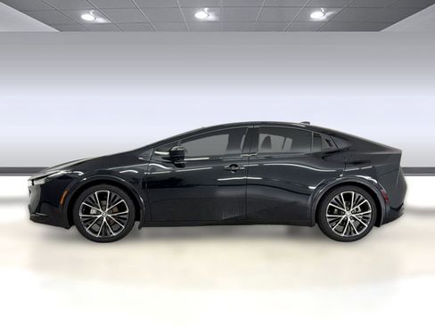 Used 2024 Toyota Prius Limited w/ Limited Premium Package image 2