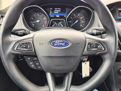 Used 2018 Ford Focus SE image 18