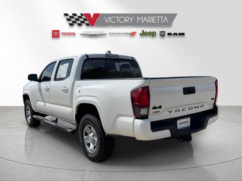 Used 2022 Toyota Tacoma SR AWD/4WD image 3