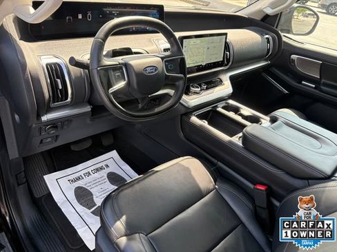 Used 2025 Ford Expedition Platinum AWD/4WD image 24