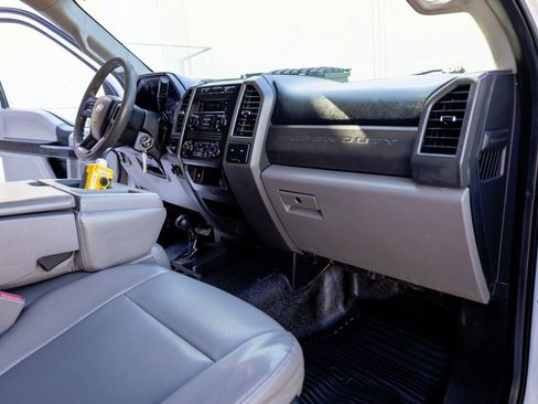 Used 2017 Ford F450 XL w/ Power Equipment Group image 12