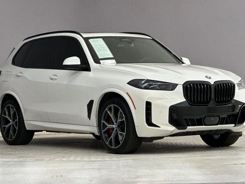 Used 2025 BMW X5 xDrive50e w/ M Sport Package AWD/4WD image 6