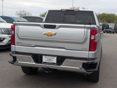 Used 2022 Chevrolet Silverado 1500 LTZ w/ LTZ Convenience Package II image 3