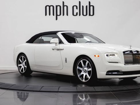 Used 2017 Rolls-Royce Dawn RWD image 8