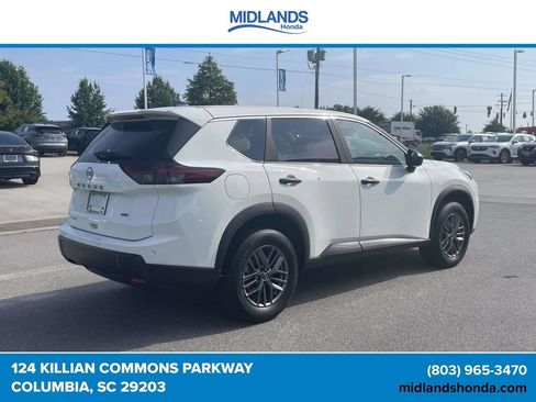 Used 2025 Nissan Rogue S AWD/4WD image 6