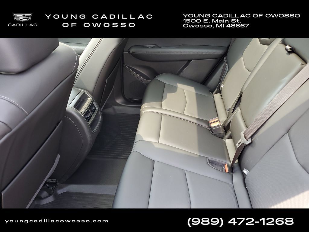 Certified 2024 Cadillac XT5 Premium Luxury w/ LPO, Floor Liner Package AWD/4WD image 28