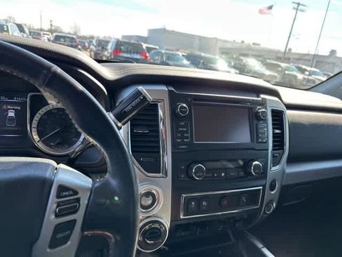 Used 2018 Nissan Titan PRO-4X w/ Pro-4x Utility Package image 7
