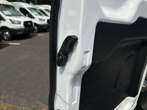 New 2026 Ford Transit 250 148 Medium Roof RWD image 34