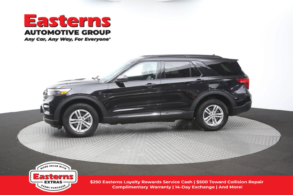 Used 2023 Ford Explorer XLT w/ Equipment Group 202A AWD/4WD image 61