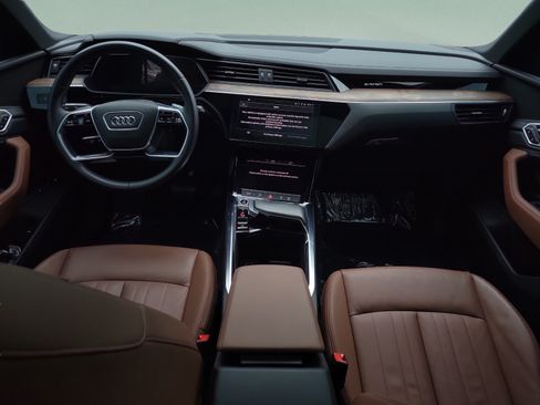 Used 2022 Audi e-tron Premium AWD/4WD image 12