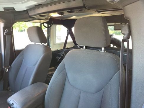 Used 2015 Jeep Wrangler Unlimited Sport w/ Dual Top Group AWD/4WD image 14