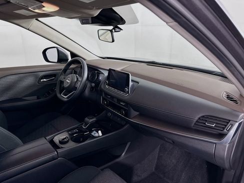 Certified 2023 Nissan Rogue SV image 36