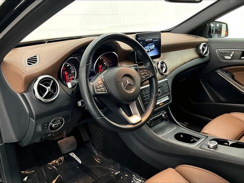 Used 2019 Mercedes-Benz GLA 250 image 19
