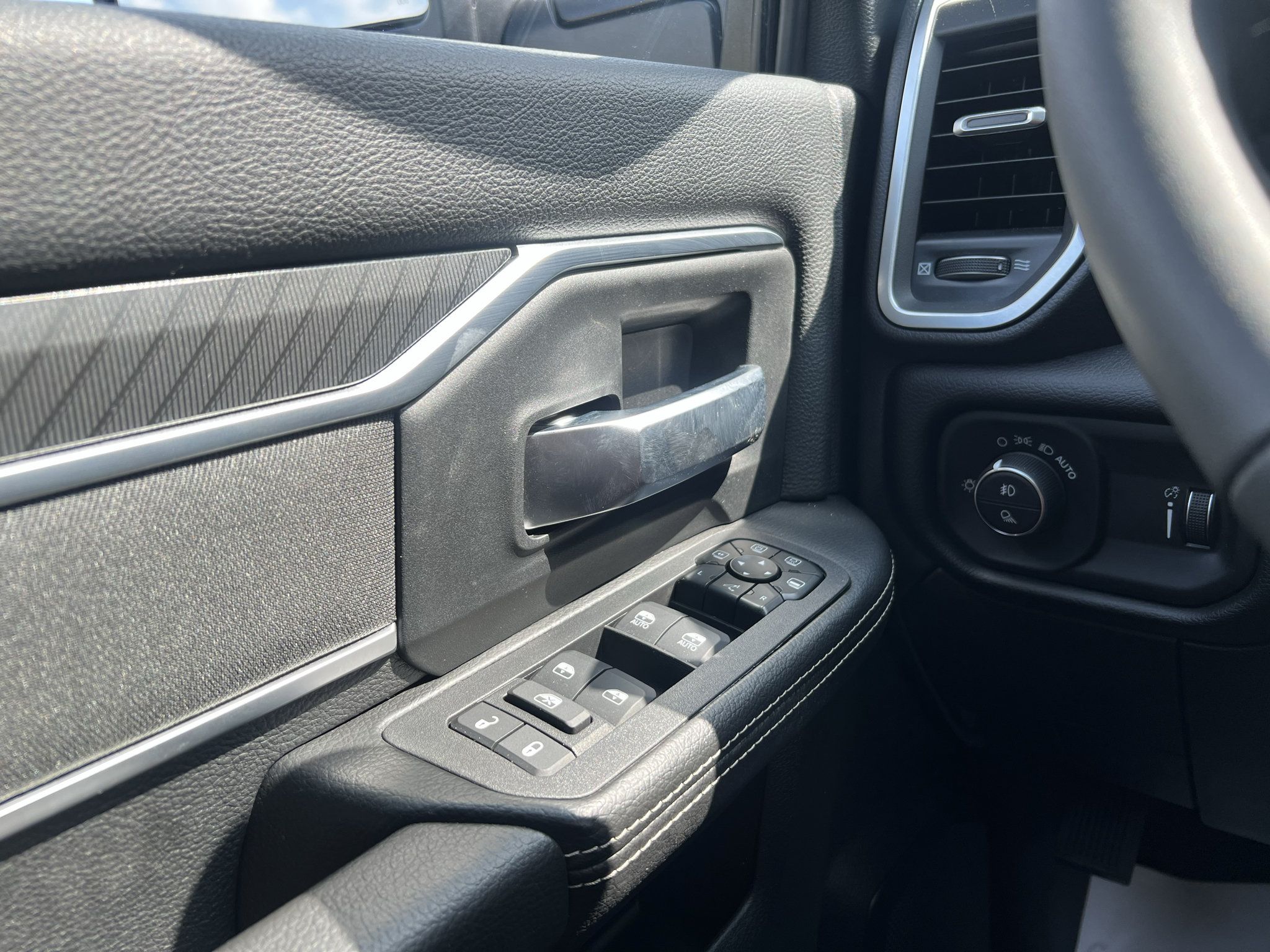 Certified 2026 RAM 2500 Big Horn AWD/4WD image 24