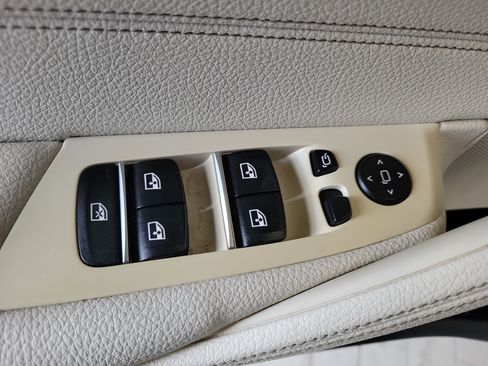 Used 2022 BMW 530i xDrive w/ Convenience Package image 20