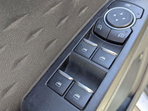 Used 2020 Ford Escape SE image 11