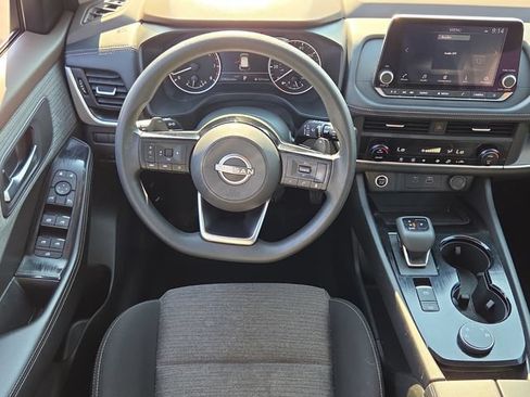 Used 2023 Nissan Rogue SV AWD/4WD image 15