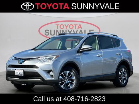 Used 2018 Toyota RAV4 XLE w/ Convenience Package AWD/4WD image 2