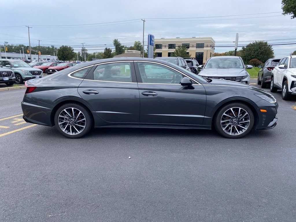 Certified 2023 Hyundai Sonata Limited FWD image 2