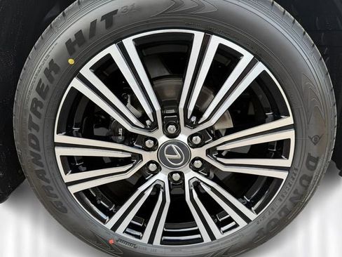 New 2026 Lexus LX 600 4WD w/ Luxury Package image 12