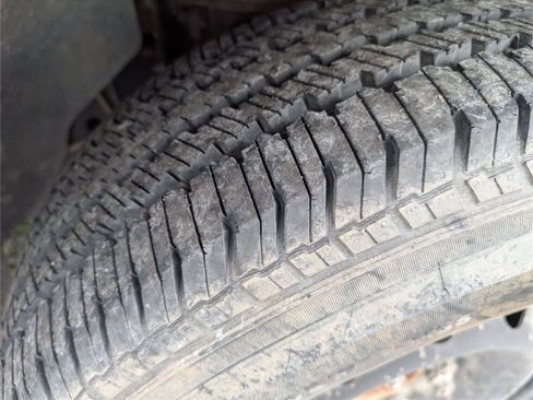 Used 2006 Lincoln Navigator Luxury RWD image 42