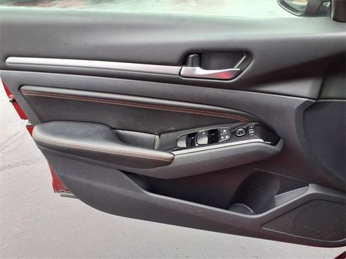 Used 2023 Nissan Altima 2.5 SR image 16