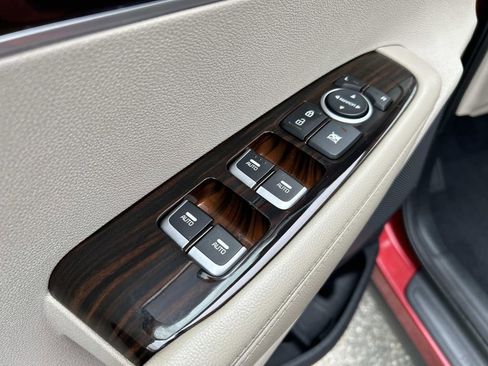 Used 2020 Kia Sorento EX AWD/4WD image 19