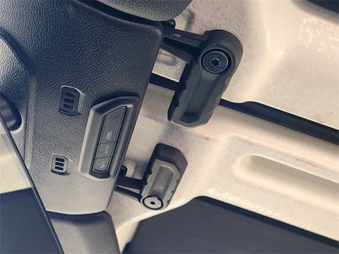 Used 2021 Jeep Gladiator Overland image 25