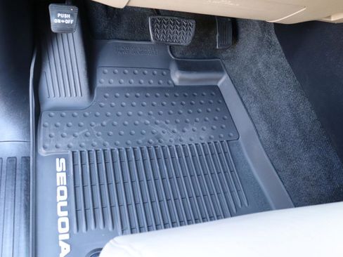 Used 2014 Toyota Sequoia Limited image 75