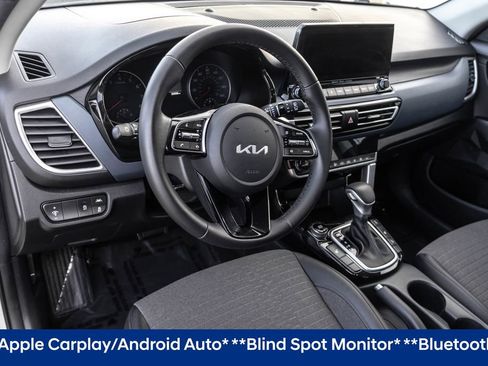 Used 2022 Kia Seltos Nightfall Edition image 5