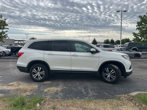 Used 2018 Honda Pilot EX image 11